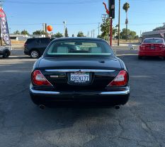 2005 JAGUAR XJ SEDAN V8, 4.2 LITER XJ VANDEN PLAS SEDAN 4D