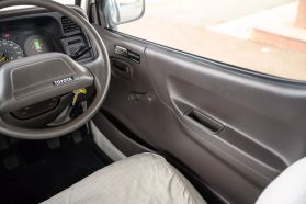 1994 TOYOTA HIACE VAN 3L DX