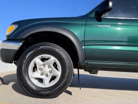 2001 TOYOTA TACOMA DOUBLE CAB PICKUP V6, 3.4 LITER PRERUNNER LIMITED 4D