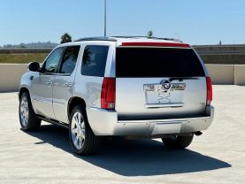 2011 CADILLAC ESCALADE SUV V8, FLEX FUEL, 6.2 LITER SPORT UTILITY 4D