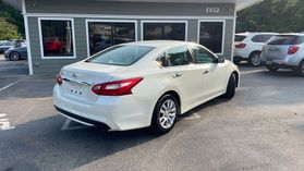 2016 Nissan Altima - Image 5