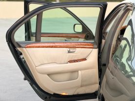 2004 LEXUS LS SEDAN V8, 4.3 LITER LS 430 SEDAN 4D