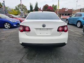 2010 VOLKSWAGEN JETTA SEDAN 5-CYL, PZEV, 2.5 LITER LIMITED EDITION SEDAN 4D