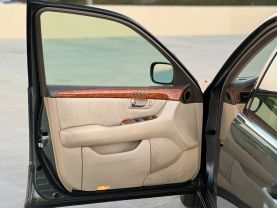 2004 LEXUS LS SEDAN V8, 4.3 LITER LS 430 SEDAN 4D