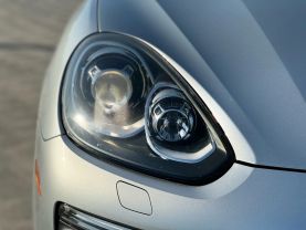 2017 PORSCHE CAYENNE SUV V6, 3.6 LITER PLATINUM EDITION SPORT UTILITY 4D