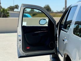 2011 CADILLAC ESCALADE SUV V8, FLEX FUEL, 6.2 LITER SPORT UTILITY 4D