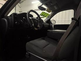 2010 CHEVROLET SILVERADO 1500 CREW CAB PICKUP V8, FLEX FUEL, 5.3 LITER LT PICKUP 4D 5 3/4 FT