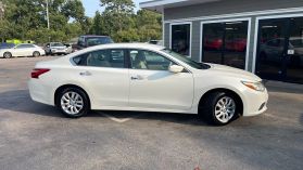 2016 Nissan Altima - Image 4