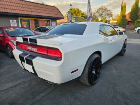 2013 DODGE CHALLENGER COUPE V6, 3.6 LITER SXT COUPE 2D