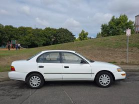 1993 TOYOTA COROLLA SEDAN 4-CYL, 1.8 LITER DELUXE SEDAN 4D