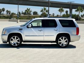 2011 CADILLAC ESCALADE SUV V8, FLEX FUEL, 6.2 LITER SPORT UTILITY 4D