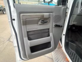 2009 FORD COMMERCIAL E450 CARGO - E450 CUBE VAN 12'