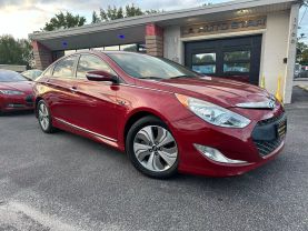Used 2013 HYUNDAI SONATA SEDAN 4-CYL, HYBRID, 2.4 LITER HYBRID LIMITED SEDAN 4D - LA Auto Star located in Virginia Beach, VA