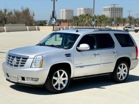 2011 CADILLAC ESCALADE SUV V8, FLEX FUEL, 6.2 LITER SPORT UTILITY 4D