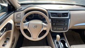 2016 Nissan Altima - Image 25