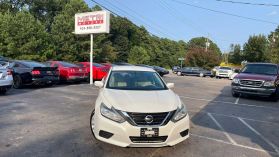 2016 Nissan Altima - Image 2
