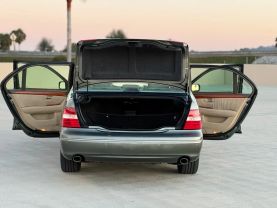 2004 LEXUS LS SEDAN V8, 4.3 LITER LS 430 SEDAN 4D