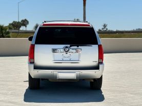 2011 CADILLAC ESCALADE SUV V8, FLEX FUEL, 6.2 LITER SPORT UTILITY 4D