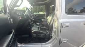 2018 Jeep Wrangler Unlimited - Image 31