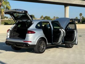 2017 PORSCHE CAYENNE SUV V6, 3.6 LITER PLATINUM EDITION SPORT UTILITY 4D