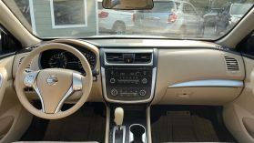 2016 Nissan Altima - Image 26