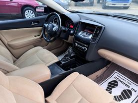 2011 NISSAN MAXIMA