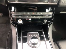 2018 JAGUAR XE SEDAN 4-CYL, TURBO, 2.0 LITER XE 25T PREMIUM SEDAN 4D
