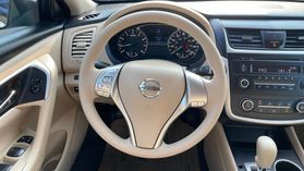 2016 Nissan Altima - Image 28