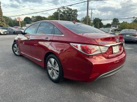 Used 2013 HYUNDAI SONATA SEDAN 4-CYL, HYBRID, 2.4 LITER HYBRID LIMITED SEDAN 4D - LA Auto Star located in Virginia Beach, VA
