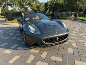 2010 FERRARI CALIFORNIA CONVERTIBLE V8, 4.3 LITER CONVERTIBLE 2D