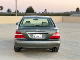 2004 LEXUS LS SEDAN V8, 4.3 LITER LS 430 SEDAN 4D