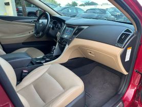 Used 2013 HYUNDAI SONATA SEDAN 4-CYL, HYBRID, 2.4 LITER HYBRID LIMITED SEDAN 4D - LA Auto Star located in Virginia Beach, VA