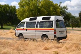 1994 TOYOTA HIACE VAN 3L DX