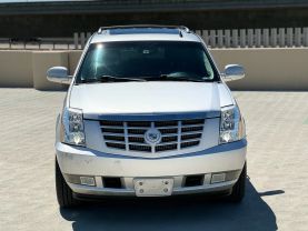 2011 CADILLAC ESCALADE SUV V8, FLEX FUEL, 6.2 LITER SPORT UTILITY 4D