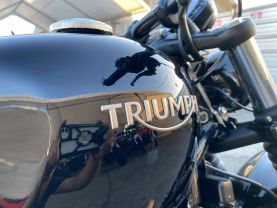 2023 TRIUMPH BONNEVILLE BOBBER CRUISER 2CYL. -