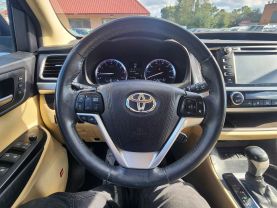 2016 TOYOTA HIGHLANDER
