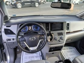 2015 TOYOTA SIENNA