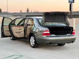 2004 LEXUS LS SEDAN V8, 4.3 LITER LS 430 SEDAN 4D