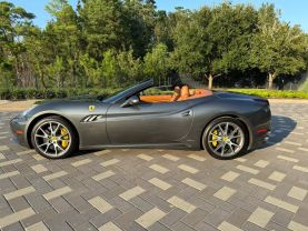2010 FERRARI CALIFORNIA CONVERTIBLE V8, 4.3 LITER CONVERTIBLE 2D