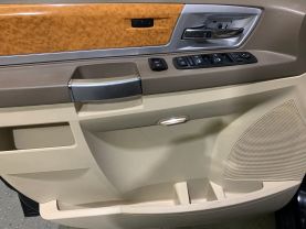 2008 CHRYSLER TOWN & COUNTRY VAN V6, 4.0 LITER LIMITED MINIVAN 4D