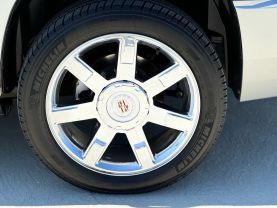 2011 CADILLAC ESCALADE SUV V8, FLEX FUEL, 6.2 LITER SPORT UTILITY 4D