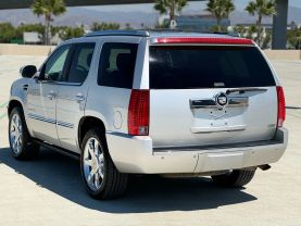 2011 CADILLAC ESCALADE SUV V8, FLEX FUEL, 6.2 LITER SPORT UTILITY 4D