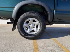 2001 TOYOTA TACOMA DOUBLE CAB PICKUP V6, 3.4 LITER PRERUNNER LIMITED 4D
