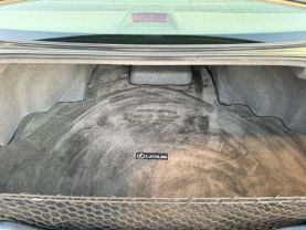 2004 LEXUS LS SEDAN V8, 4.3 LITER LS 430 SEDAN 4D
