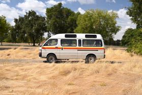1994 TOYOTA HIACE VAN 3L DX