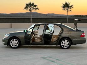 2004 LEXUS LS SEDAN V8, 4.3 LITER LS 430 SEDAN 4D