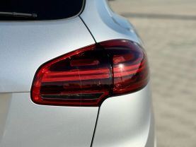 2017 PORSCHE CAYENNE SUV V6, 3.6 LITER PLATINUM EDITION SPORT UTILITY 4D