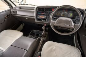 1994 TOYOTA HIACE VAN 3L DX