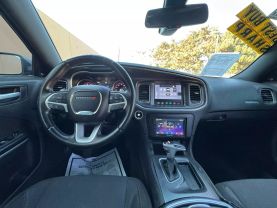 2017 DODGE CHARGER SEDAN V8, HEMI, 5.7 LITER R/T SEDAN 4D