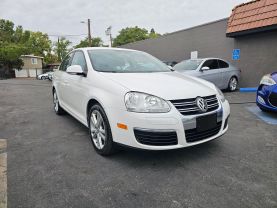 2010 VOLKSWAGEN JETTA SEDAN 5-CYL, PZEV, 2.5 LITER LIMITED EDITION SEDAN 4D
